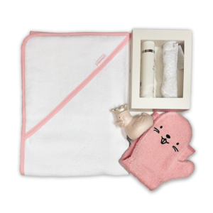 Badcape, wit met roze bies, shower glove in roze, roze badeendje en een setje met washand en douchegel/shampoo in een doosje